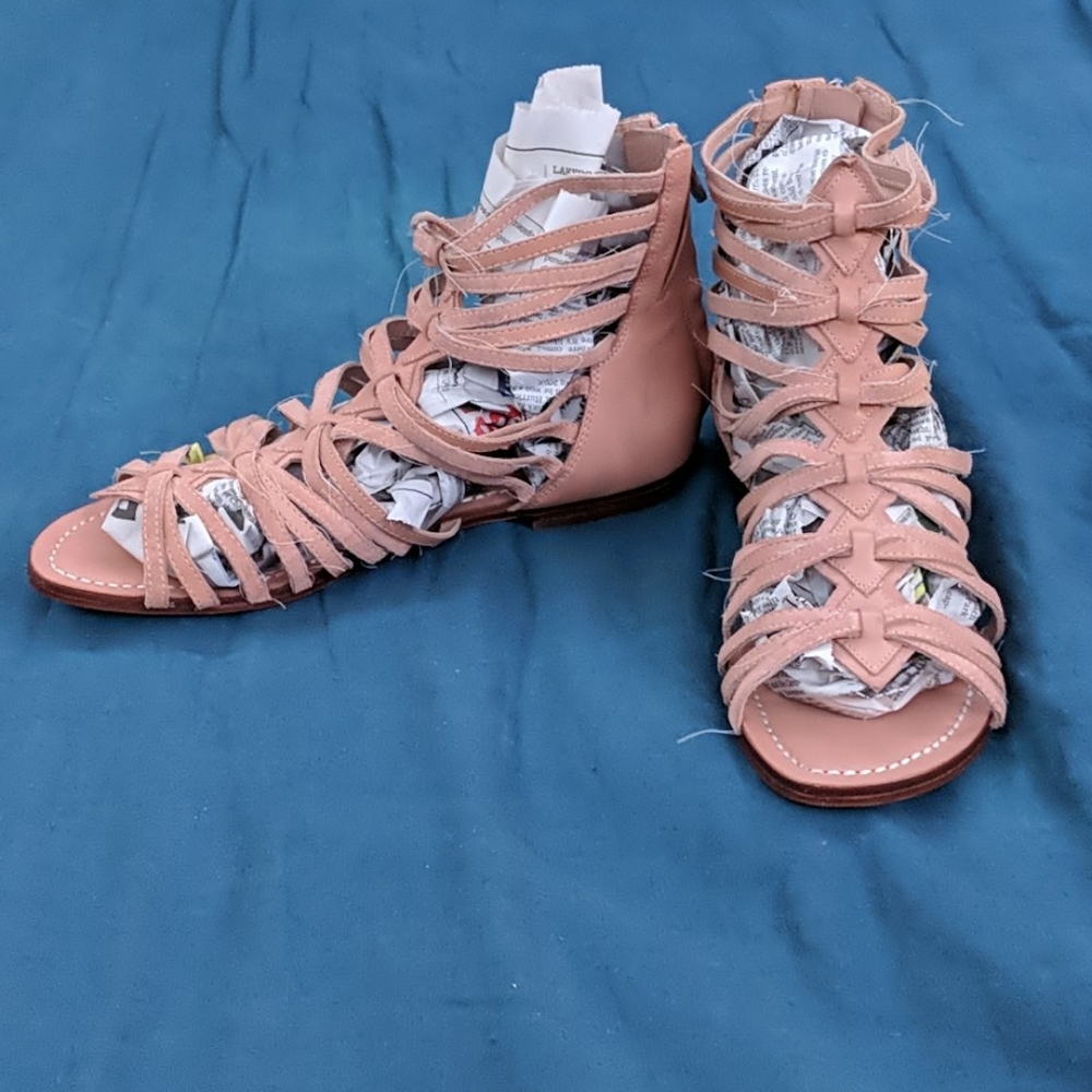 NWOT Tan Gladiators